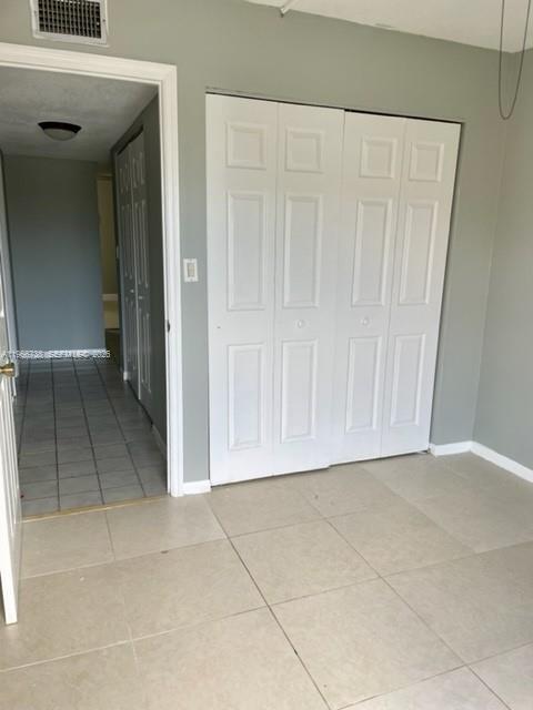 Building Photo - 613 N University Dr