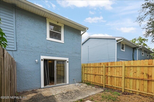 Building Photo - 11406 Bedford Oaks Dr