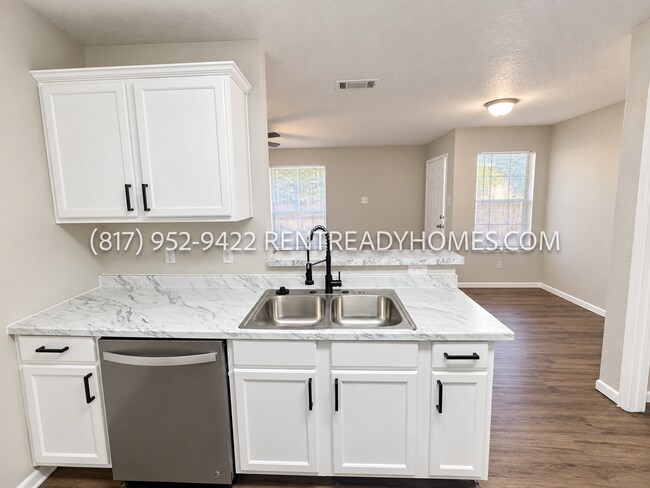 Building Photo - 860 Potomac Dr