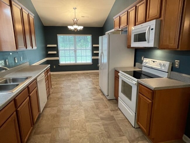 Building Photo - Whitsett / Walnut Crossing