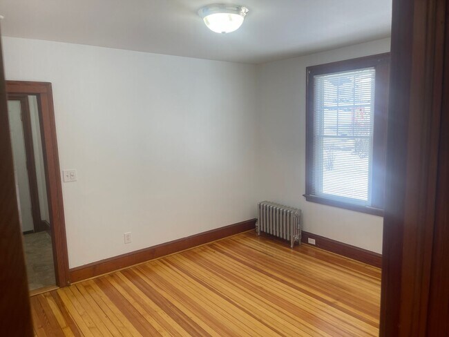 Building Photo - 42 S St Ext