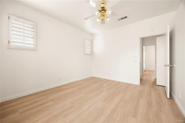 Building Photo - 2479 Sunningdale Dr