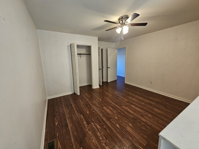 Building Photo - 637 Battery Pl