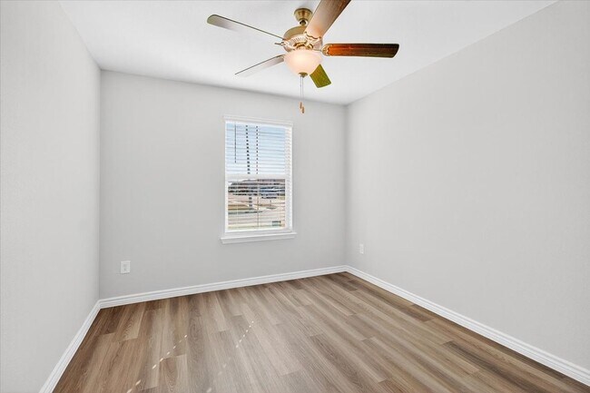 Building Photo - 1626 Comfy Wy