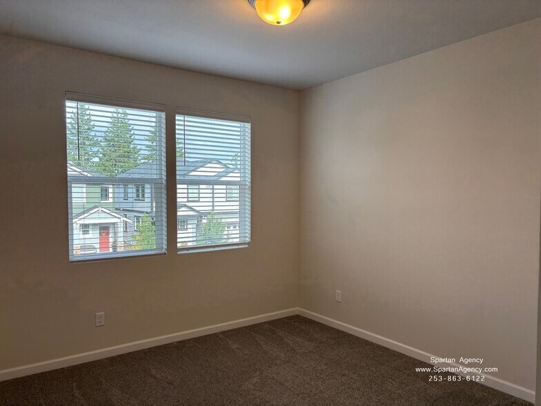 Building Photo - 15017 Tyee Dr E