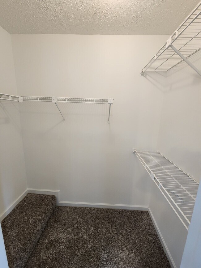 Building Photo - COMING SOON... Beautiful 2BR/1.5BA Townhouse in Hermitage Meadows!