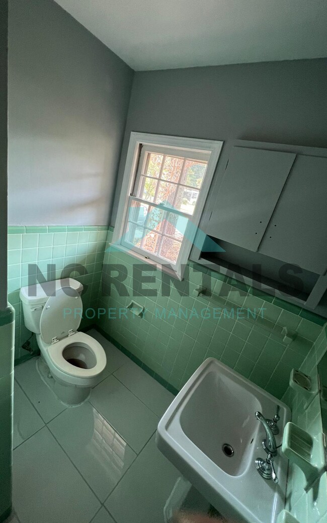 Building Photo - 414 N 3rd St