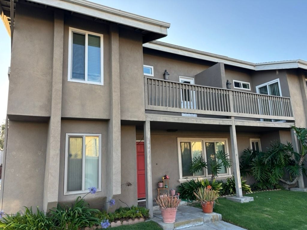 Building Photo - 16971 Hoskins, 3