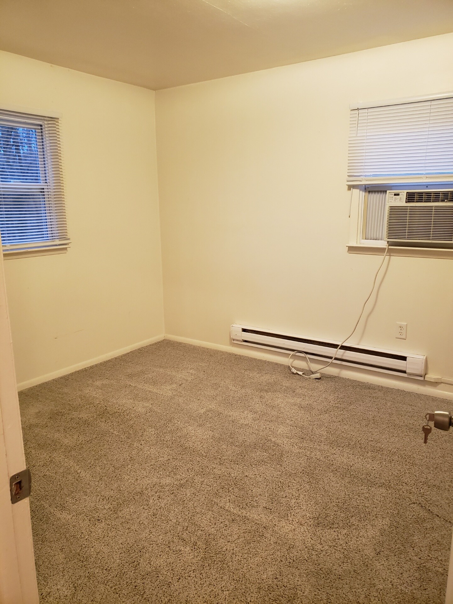 Building Photo - 10477 Sprinkle Rd