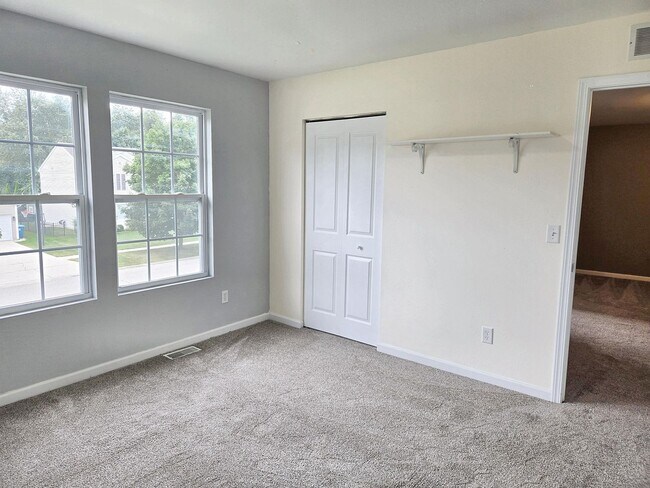 Building Photo - 5358 Woodrush Ave