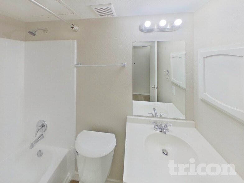Building Photo - 133 Brockway Dr
