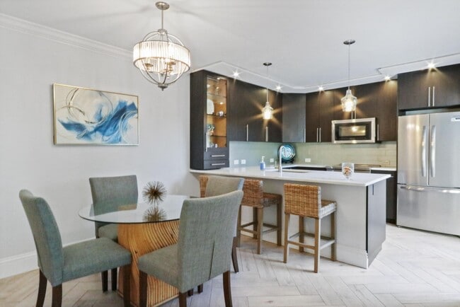 Building Photo - 2320 23rd Ct