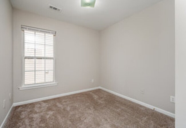 Building Photo - 1231 Joannas Ct