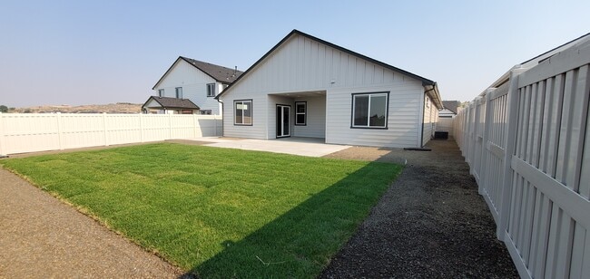 Building Photo - 10109 W Novato Dr