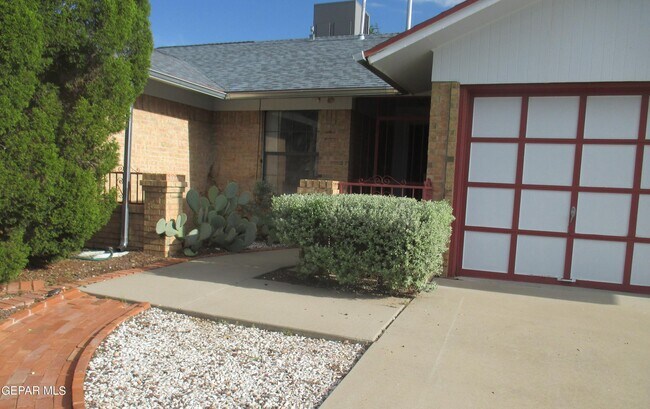 Building Photo - 4425 Gen Maloney Cir
