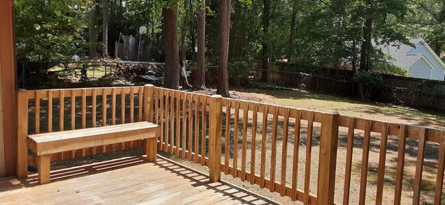 Building Photo - Lovely Three Bedroom Upgraded Home in Irmo...