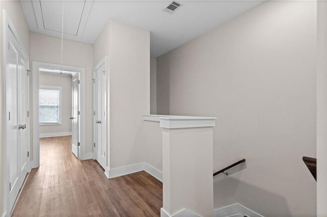 Building Photo - 2180 Colvin Ct NW