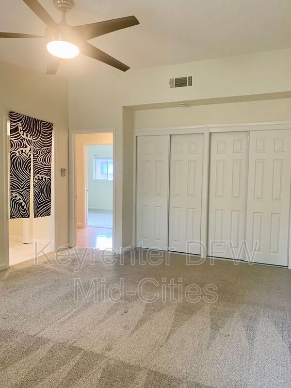 Building Photo - 501 Nottingham Dr