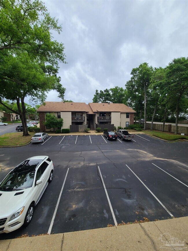 Building Photo - 2201 Scenic Hwy