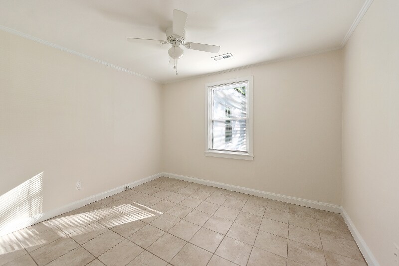 Building Photo - 5745 Holland St