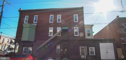 Building Photo - 1900 S 18th St