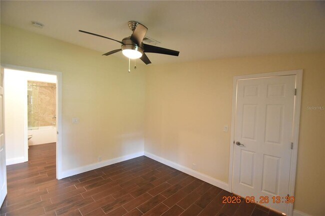 Building Photo - 12106 Waterview Dr