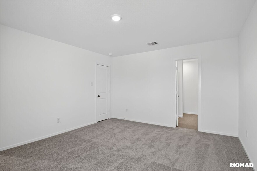 Building Photo - 26719 Willow Ln