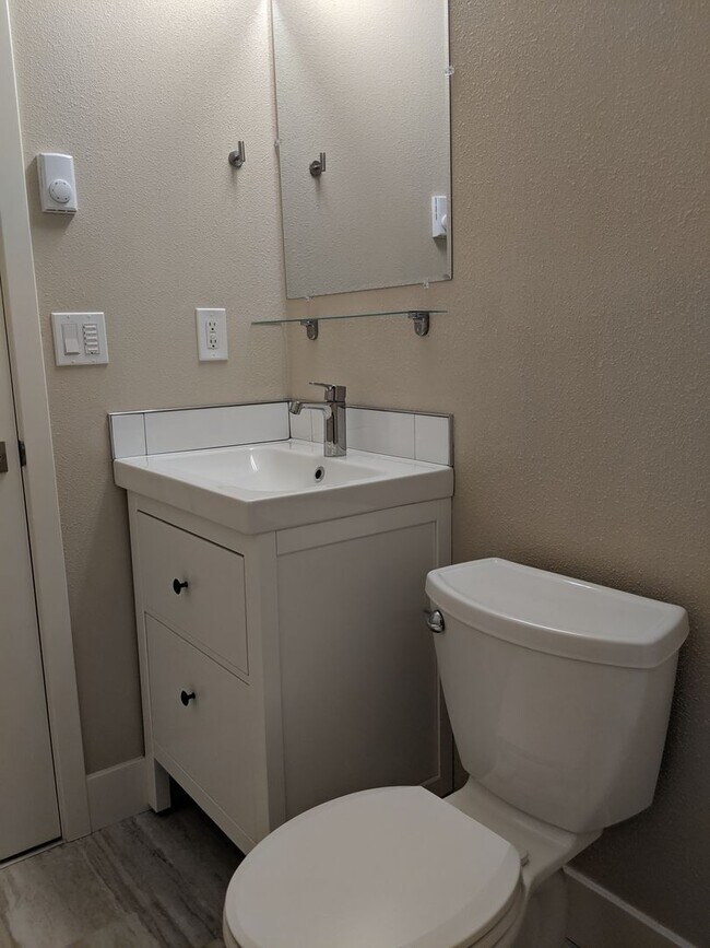 Building Photo - 121/123 N. Garrison Road