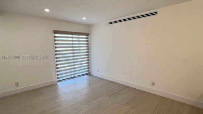 Building Photo - 801 NW 47th Ave
