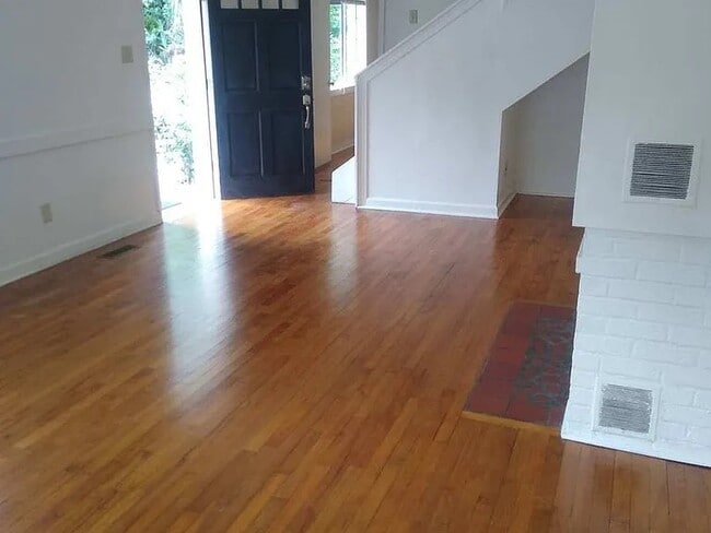 Building Photo - 815 Buena Vista Dr