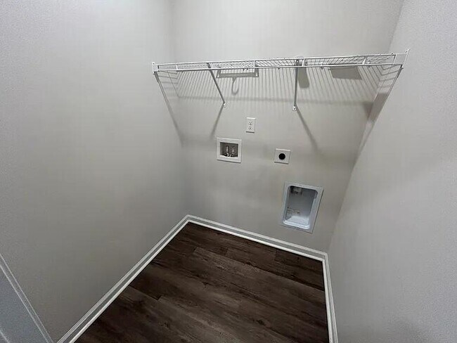 Building Photo - 324 vaccaro Dr