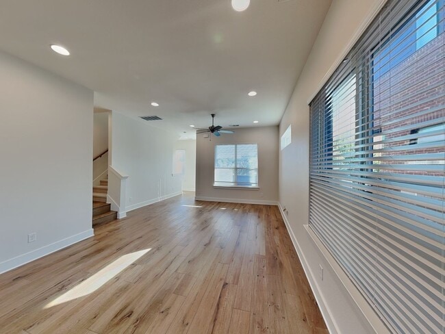 Building Photo - Fabulous 3-Story Townhouse in Frisco Heigh...