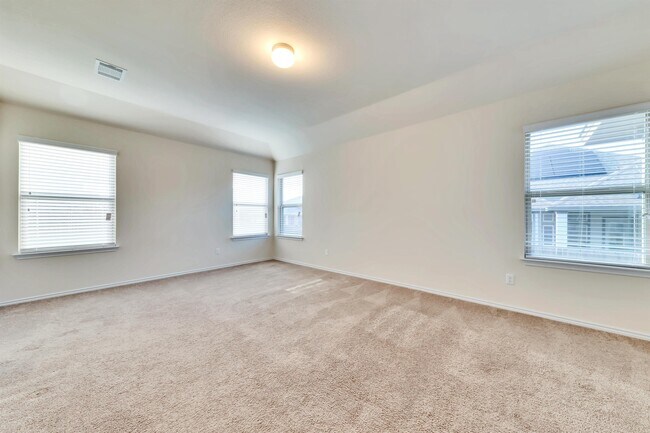 Building Photo - 724 Coltrane Dr