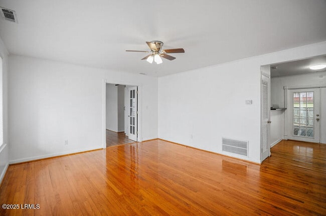 Building Photo - 1115 Emmons St