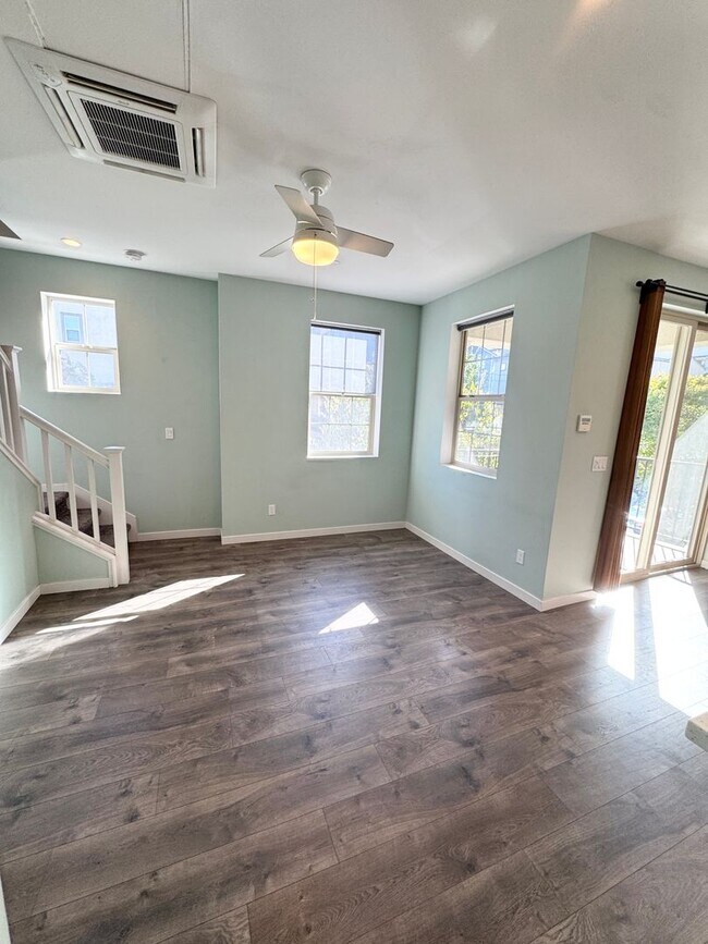 Building Photo - 491 Tailoff Ln