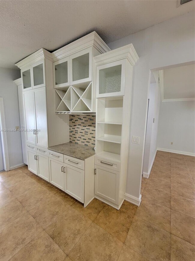 Building Photo - 14115 Langley Pl