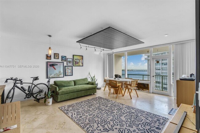 Building Photo - 1408 Brickell Bay Dr