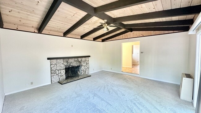 Building Photo - Large & Sunny House & Backyard in a Tranquill Neighborhood of El Cerrito