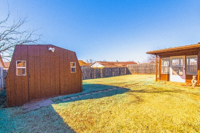 Building Photo - 8425 Timberwood Ln