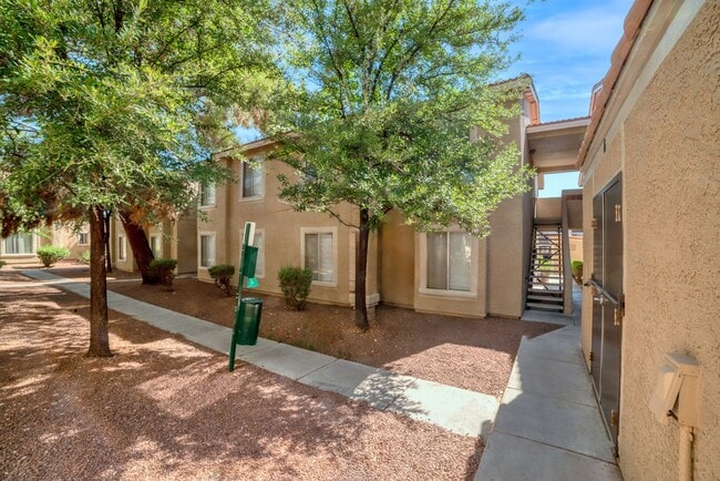 Building Photo - READY TO MOVE-IN UPPER LEVEL 2-BEDROOM CONDO!