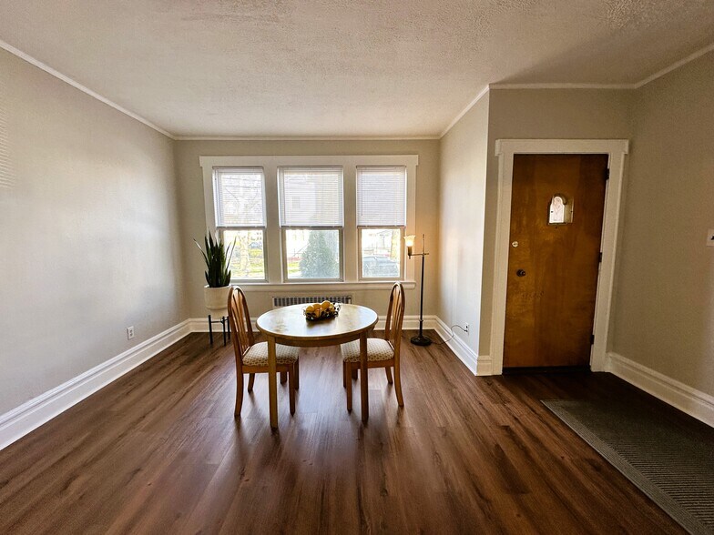 Building Photo - 167 N 15th St