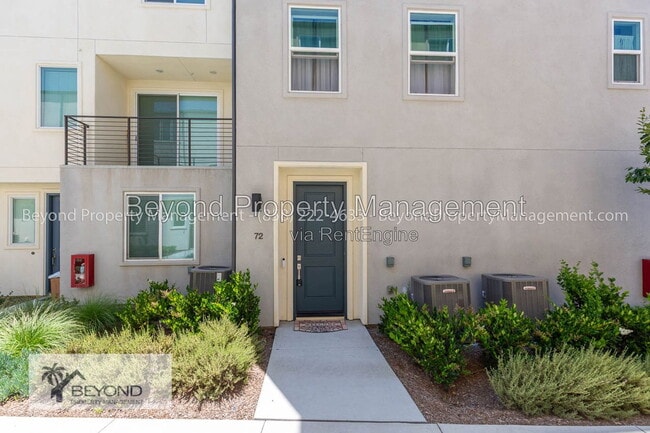 Building Photo - 5461 Seacliff Pl