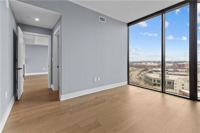 Building Photo - 788 West Marietta St NW