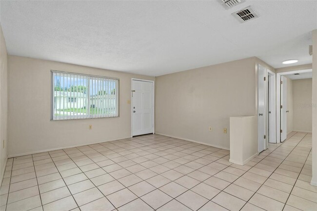 Building Photo - 10014 Sleepy Hollow Ln