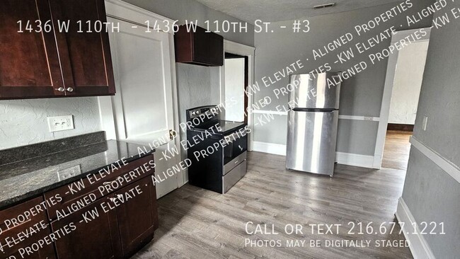 Building Photo - Bright and Inviting 2nd floor unit !