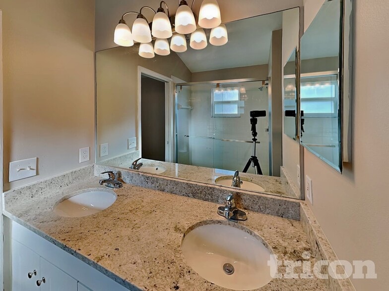 Building Photo - 2465 Hybrid Dr