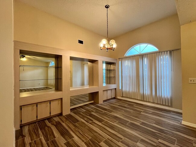 Building Photo - 3480 Fan Palm Blvd