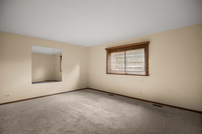 Building Photo - 418 Heine Ave