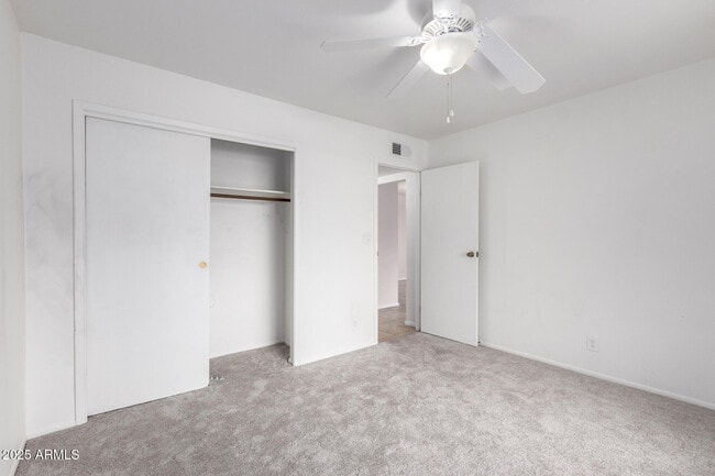 Building Photo - 1265 N La Montana Dr