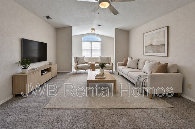 Building Photo - 13810 Sutton Park Dr N